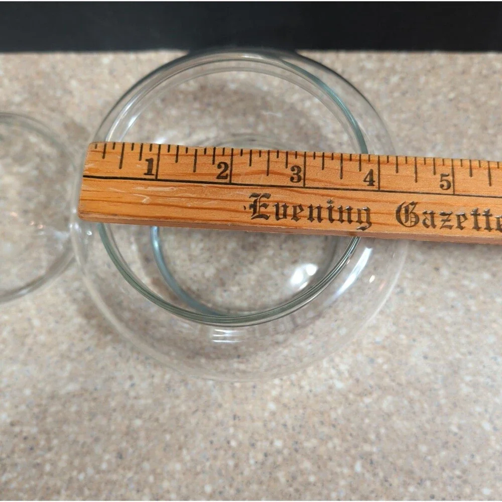 Unbranded clear glass